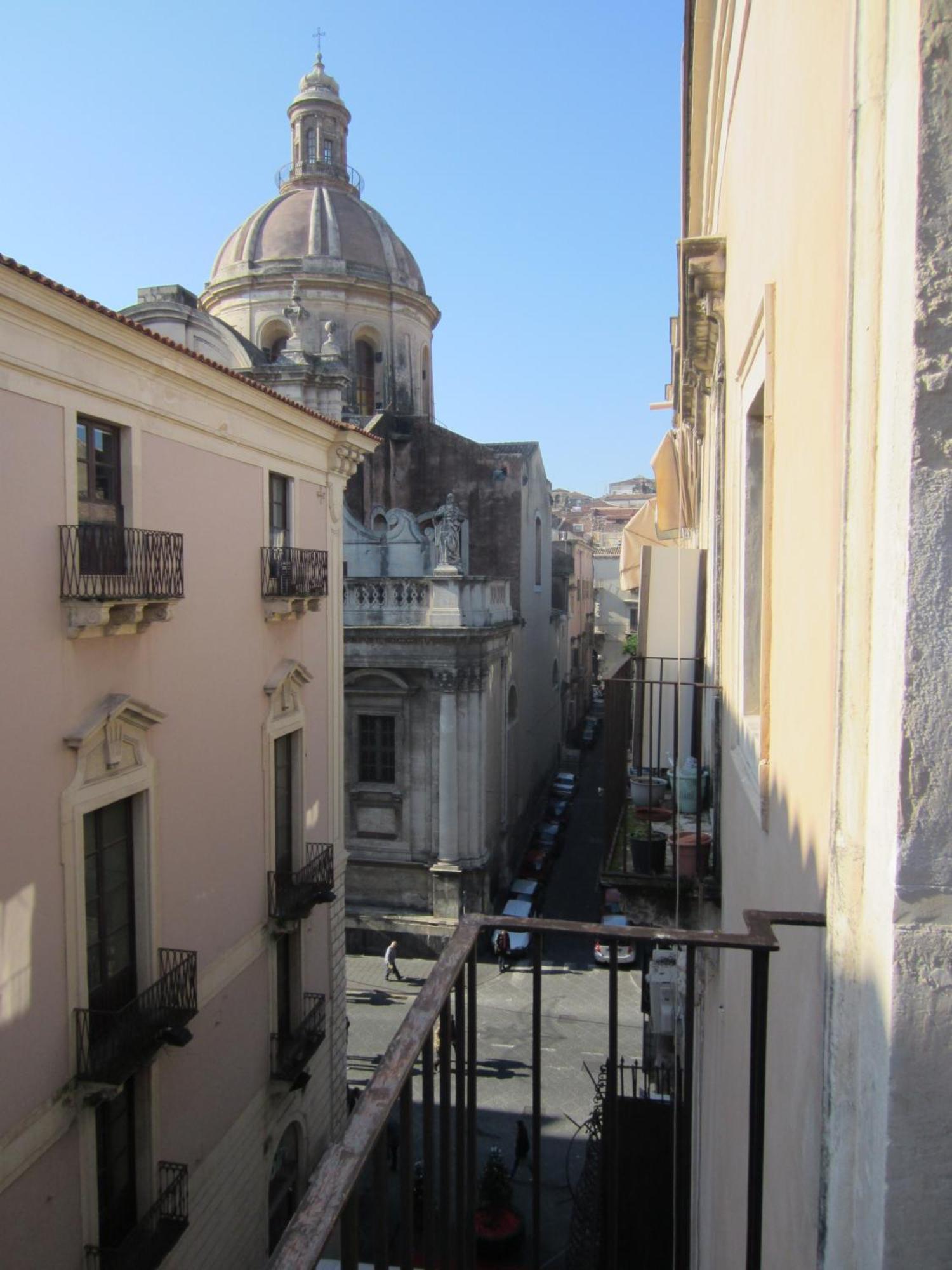 I Vespri Bed & Breakfast Catania Luaran gambar